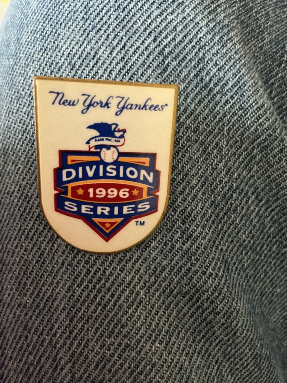 New York Yankees 1996 Division Series Pin - Cream & Navy